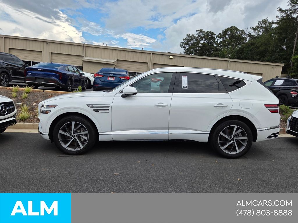 Used 2025 White Genesis 3.5T Advanced image 2