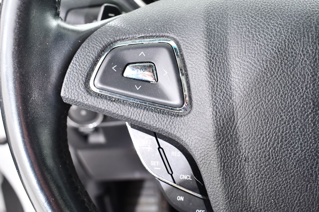 Used 2016 Silver Lincoln Reserve image 31