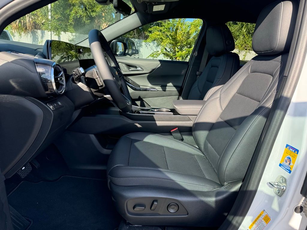 2025 Chevrolet Equinox LT 14