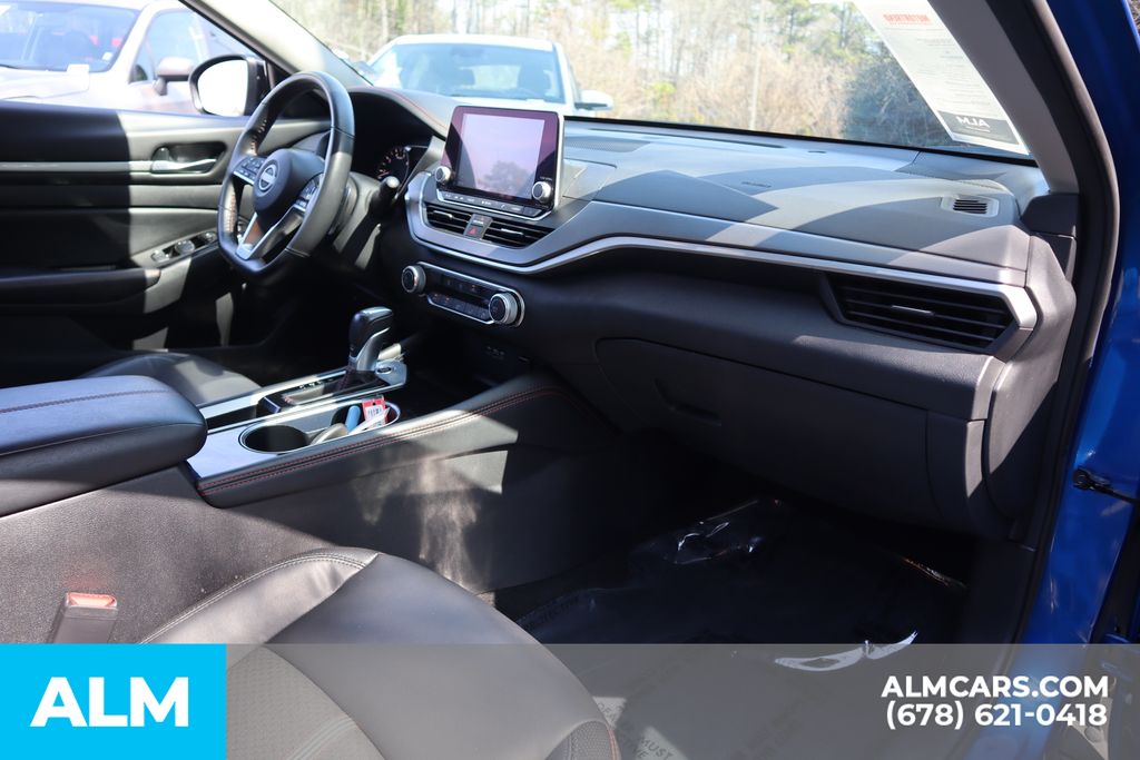Used 2025 Blue Nissan 2.5 SR image 27