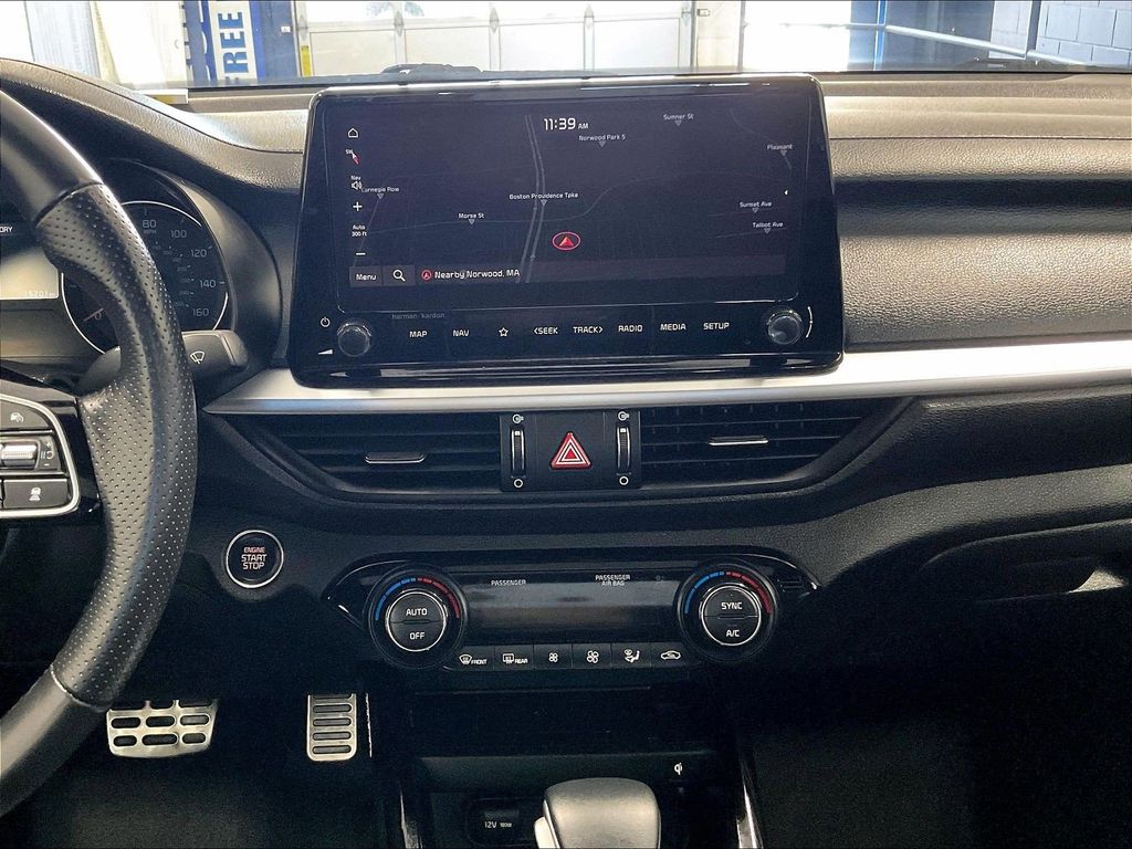 2024 Kia Forte — photo 18