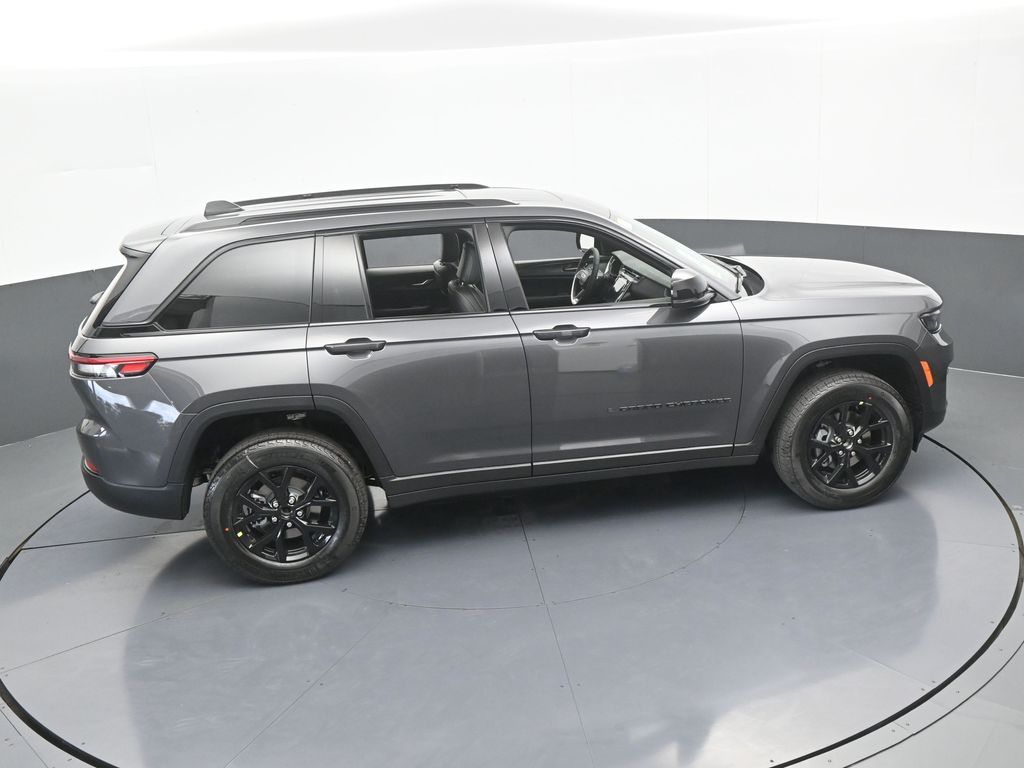New 2025 Baltic Gray Metallic Clearcoat Jeep Altitude X image 46