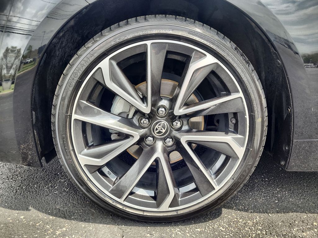 2019 Toyota Corolla XSE 10