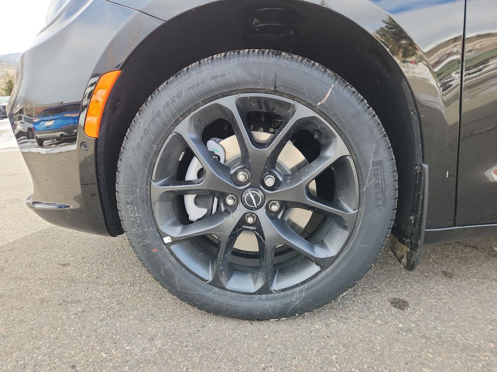 2026 Chrysler Pacifica Limited - Photo 26