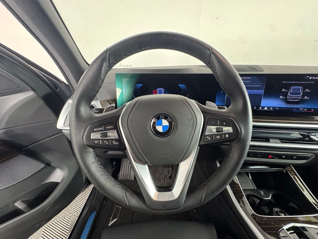 Thumbnail: 2026 BMW X5 - 15