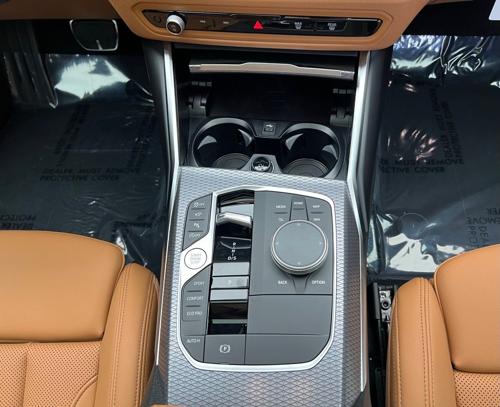 Thumbnail: 2026 BMW 3 Series - 12