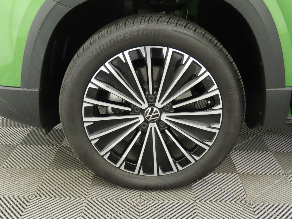 Thumbnail: 2025 Volkswagen Taos - 28