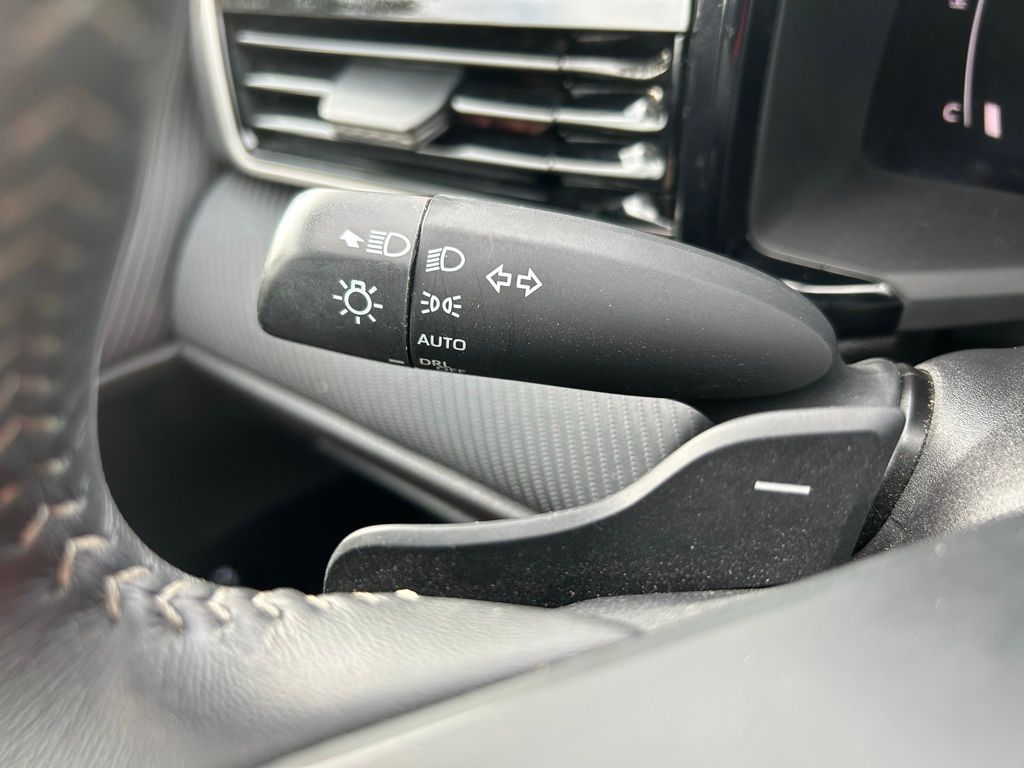 Thumbnail: 2025 Toyota Camry - 22