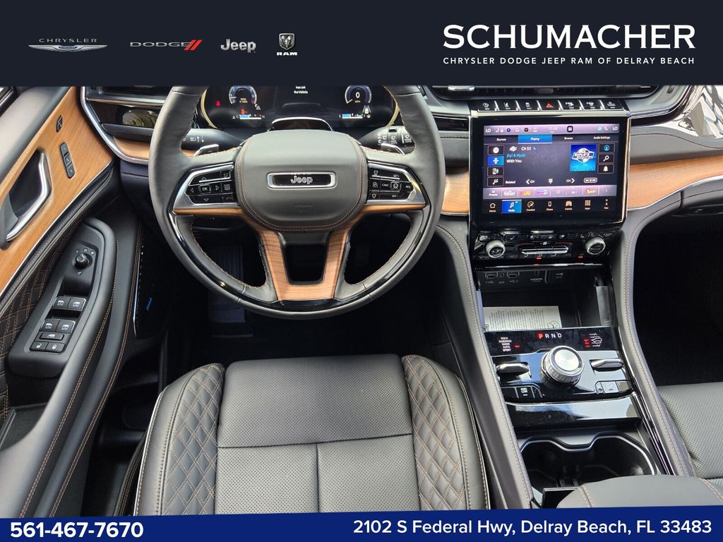 new 2025 Jeep Grand Cherokee car, priced at $64,075
