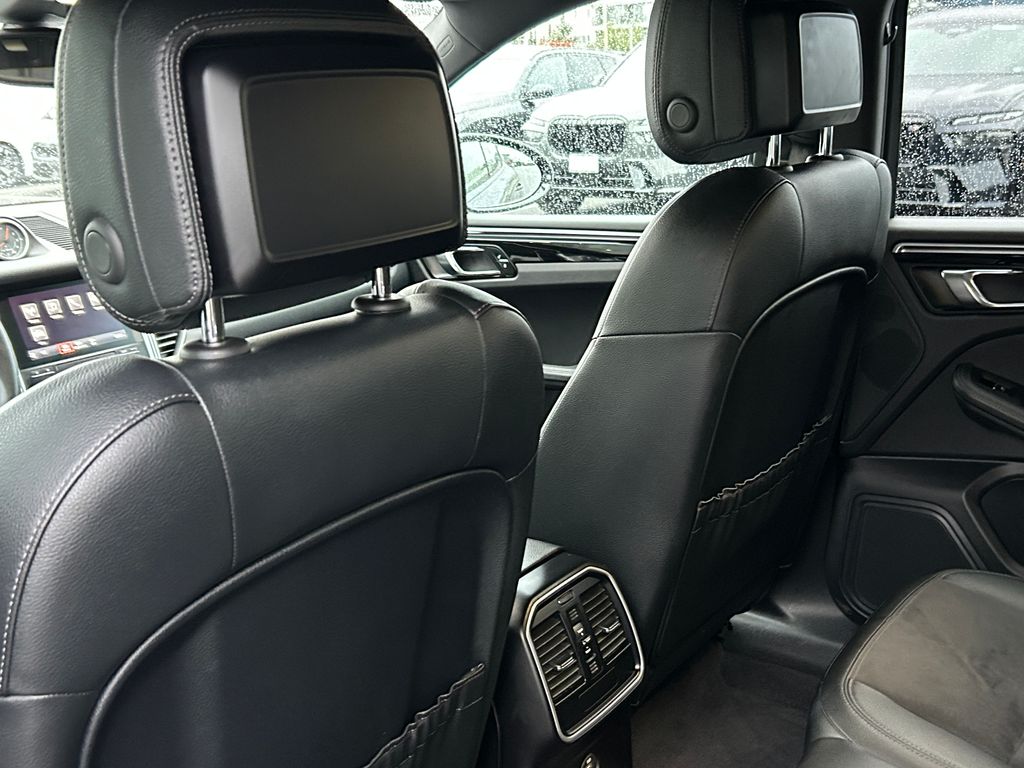 Thumbnail: 2018 Porsche Macan - 28