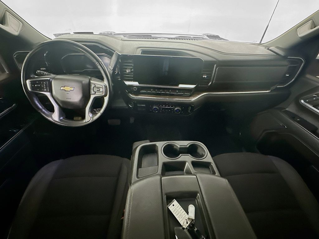 Used 2024 White Chevrolet LT image 10