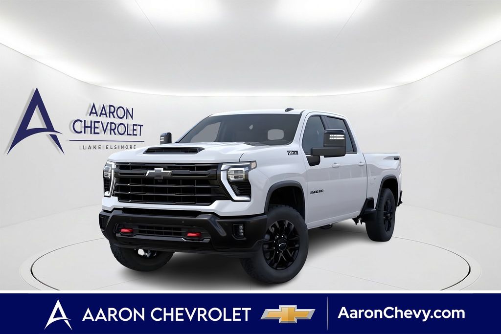 Summit White 2026 Chevrolet Silverado 2500HD Pickup Truck Four-Wheel Drive Automatic