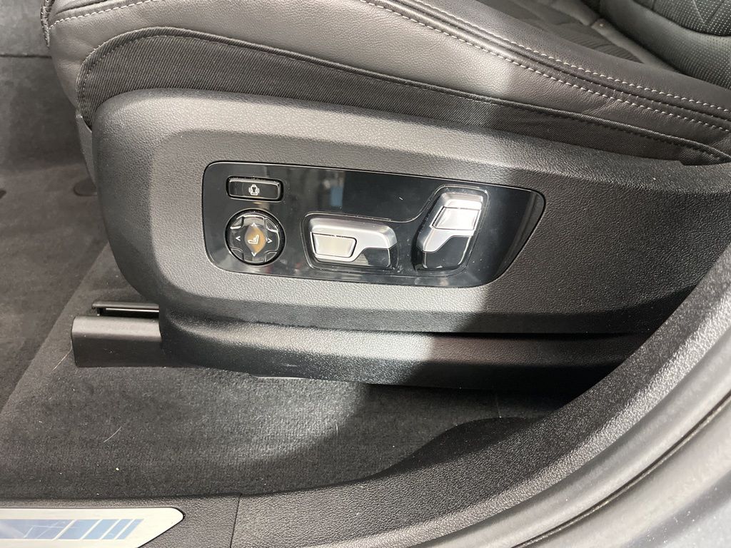 Thumbnail: 2024 BMW X6 - 25