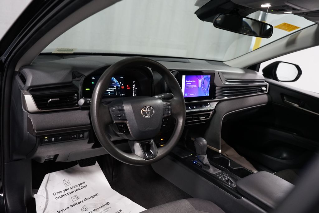 Thumbnail: 2025 Toyota Camry - 11