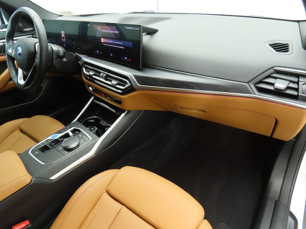 Thumbnail: 2023 BMW i4 - 17