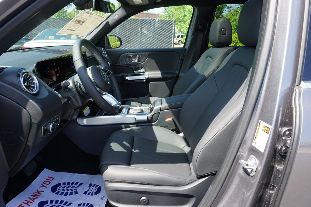 2025 Mercedes-Benz GLB 250 20