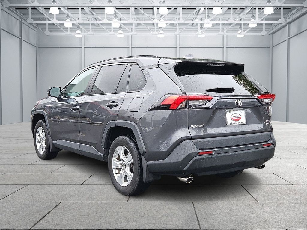 Thumbnail: 2021 Toyota RAV4 - 7