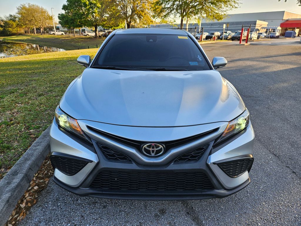 2022 Toyota Camry SE 8