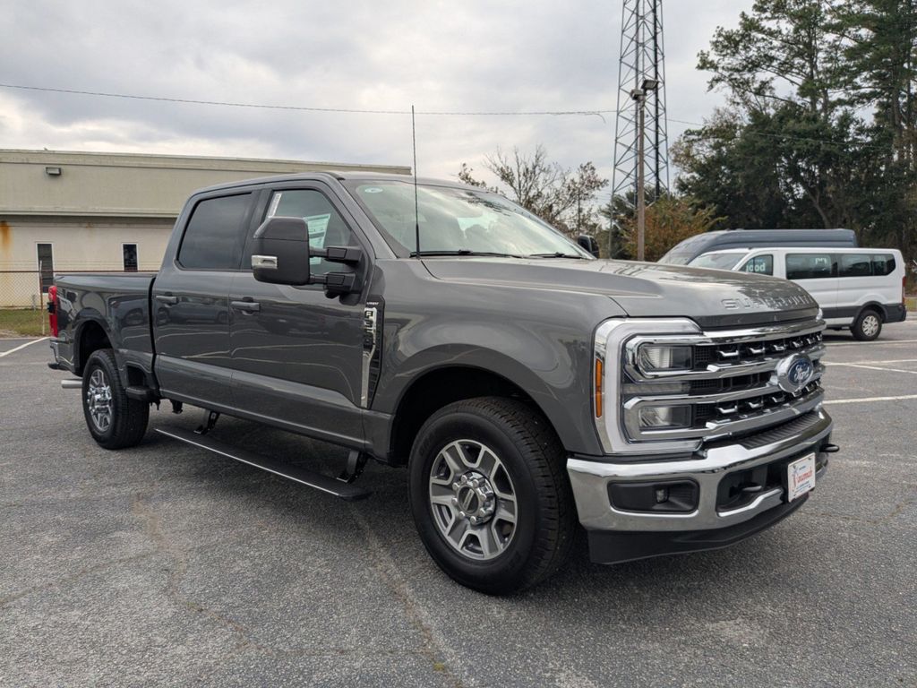 2026 Ford F-350 LARIAT