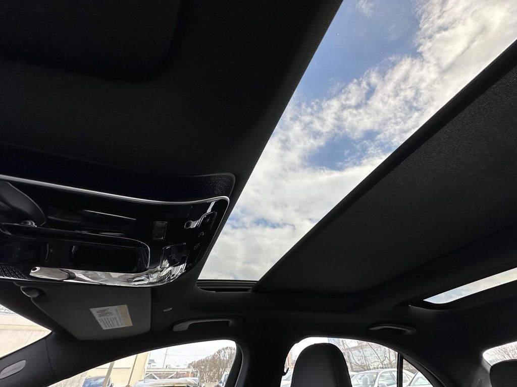 2025 Mercedes-Benz C-Class C 300 11