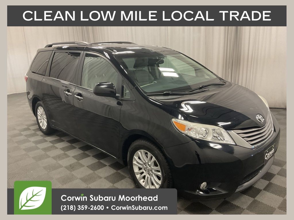 2015 Toyota Sienna XLE 7-Passenger Auto Access Seat