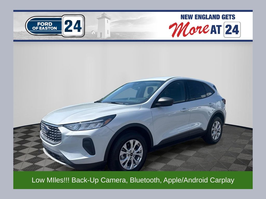 Silver Metallic 2025 Ford Escape SUV / Crossover All-Wheel Drive 8-Speed Automatic