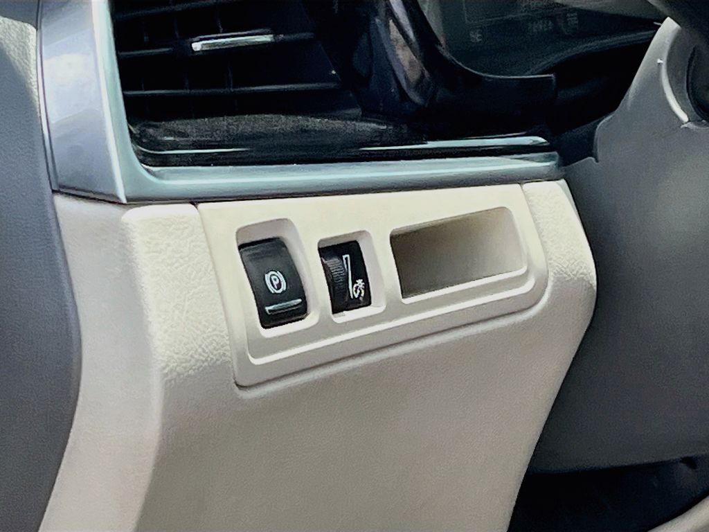 2024 Cadillac XT6 Premium Luxury White at Big Star Chrysler Jeep Dodge Ram 