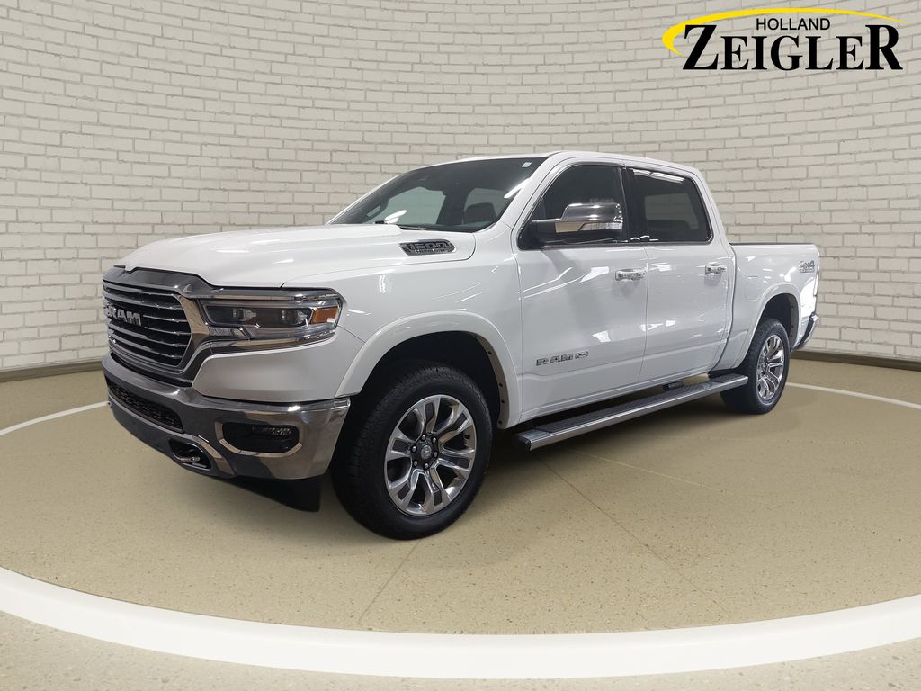 Bright White Clearcoat 2022 RAM 1500 Pickup Truck Four-Wheel Drive 8-Speed Automatic