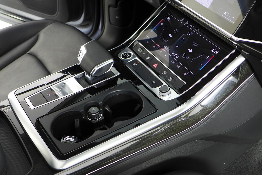 Thumbnail: 2023 Audi Q7 - 15