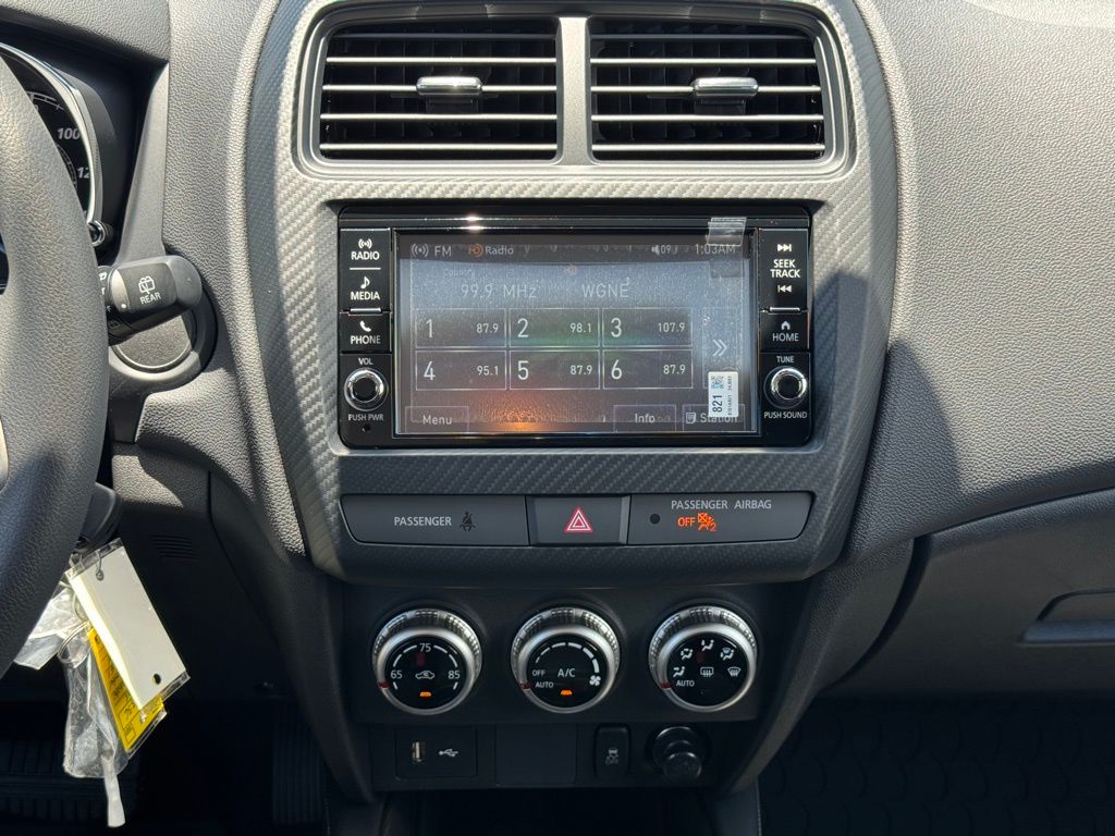 2025 Mitsubishi Outlander Sport ES photo 15
