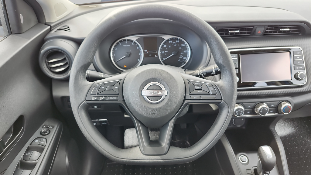 2025 Nissan Kicks Play