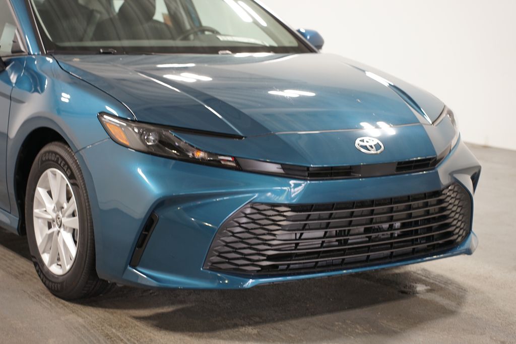 Thumbnail: 2025 Toyota Camry - 4