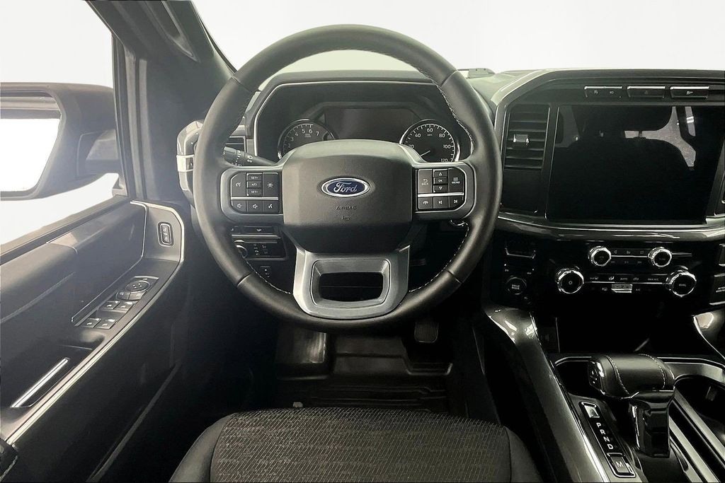 View vehicle photo 5