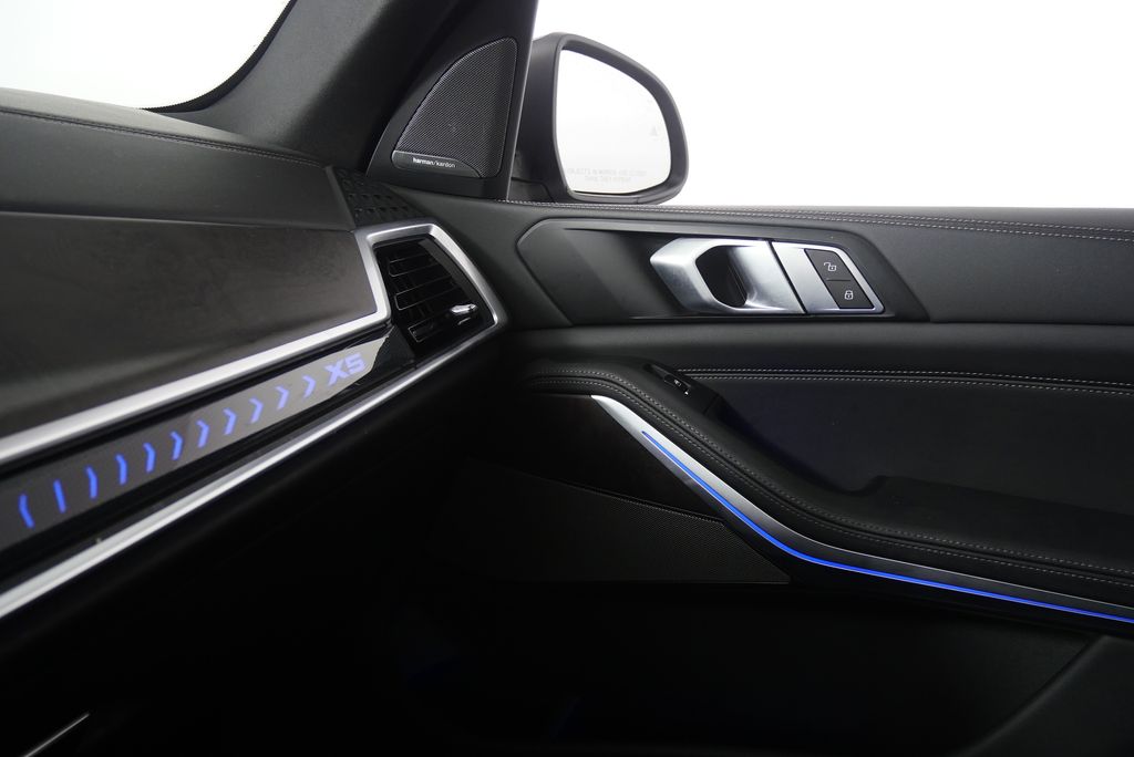 Thumbnail: 2024 BMW X5 - 30