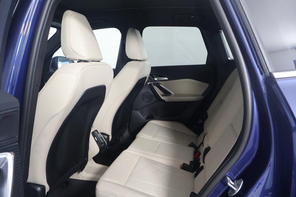 Thumbnail: 2025 BMW X1 - 6