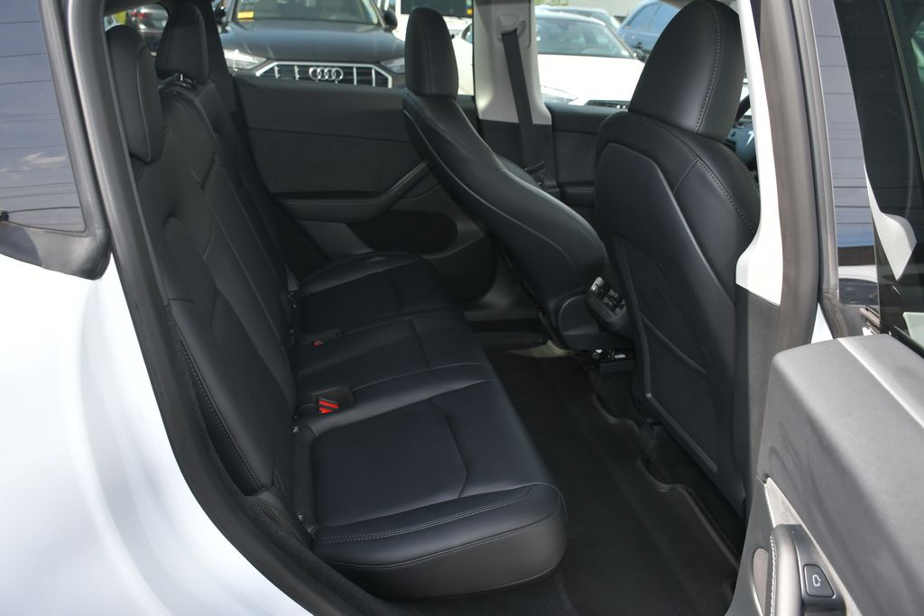 Thumbnail: 2023 Tesla Model Y - 29