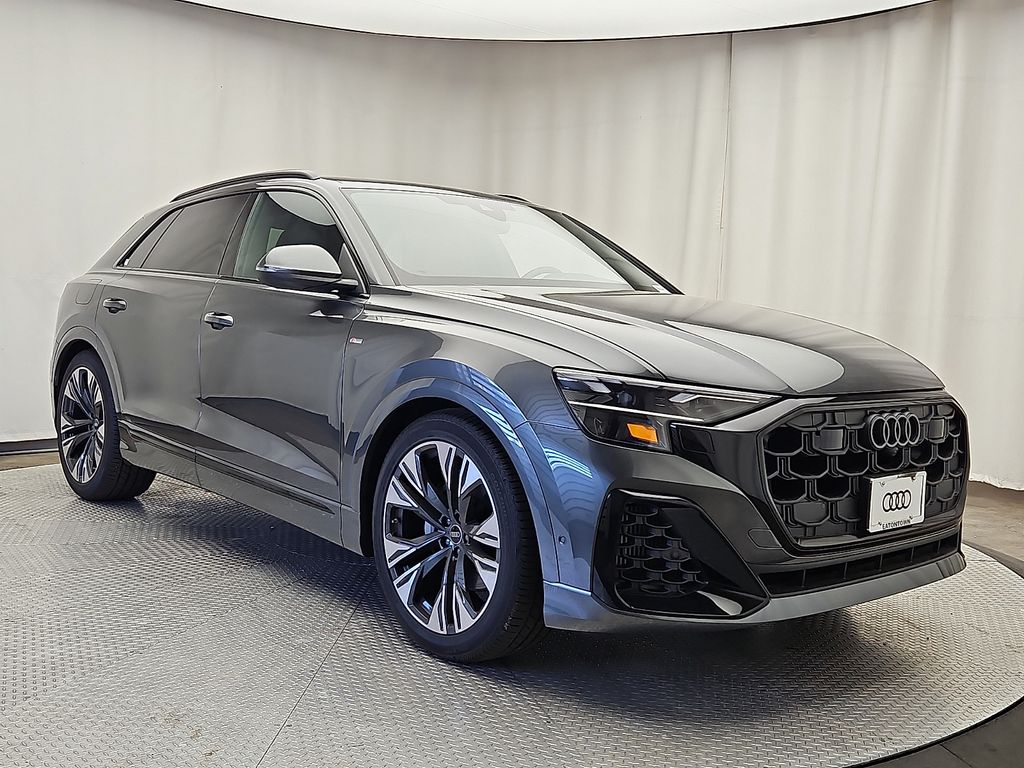 Thumbnail: 2026 Audi Q8 - 3