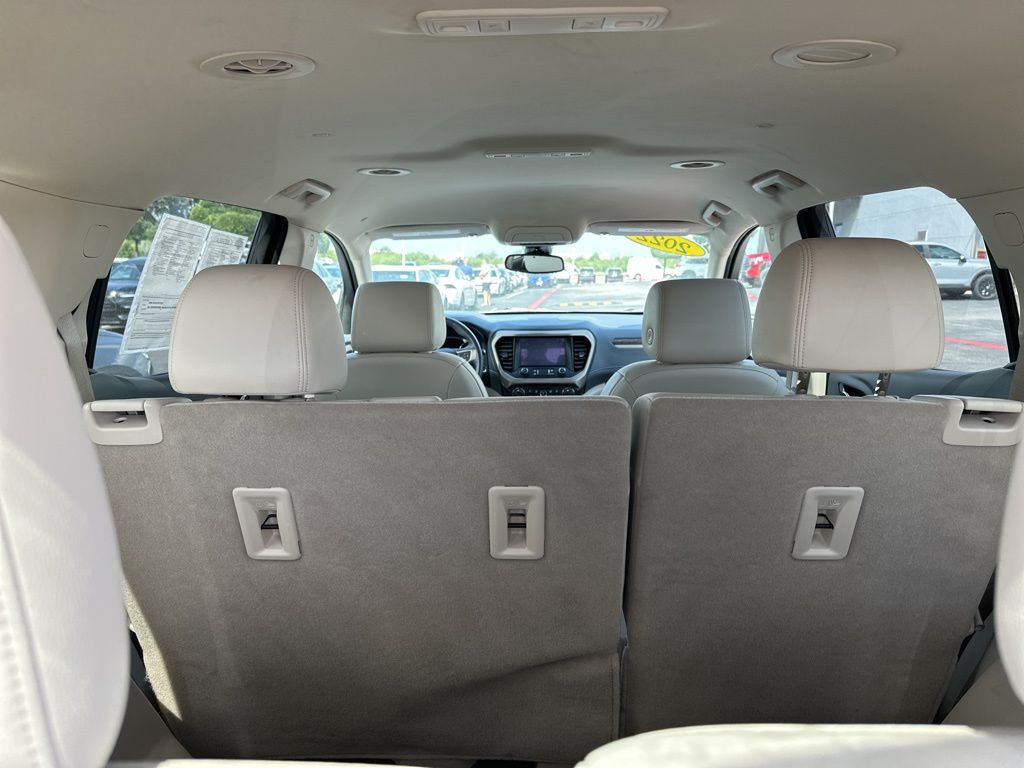 2022 GMC Acadia Denali 9