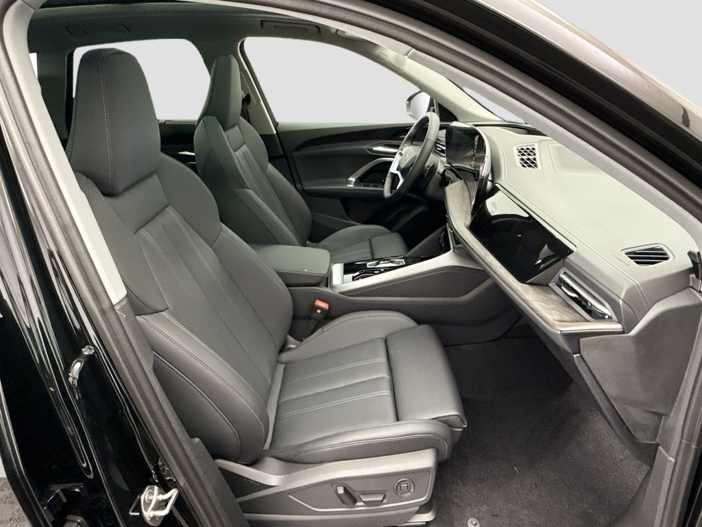 Thumbnail: 2025 Audi Q5 - 20