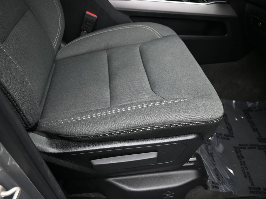 Used 2024 Billet Silver Metallic Clearcoat Ram Big Horn/Lone Star image 30