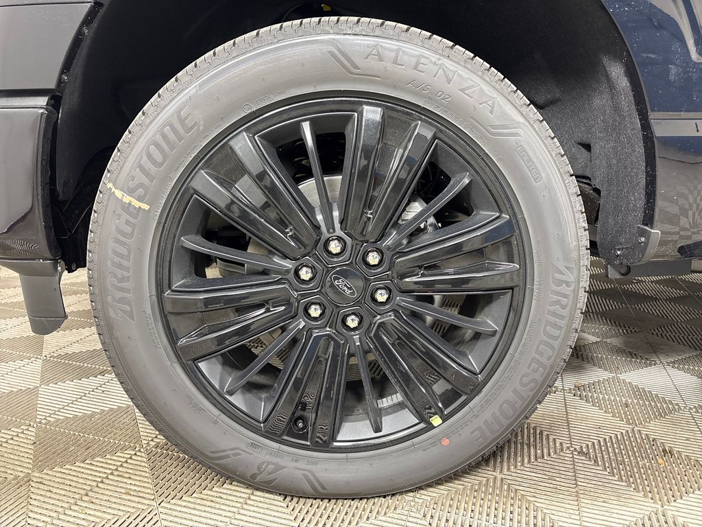 New 2026 Black Ford Platinum image 13