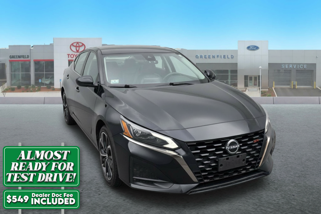 2023 Nissan Altima SR