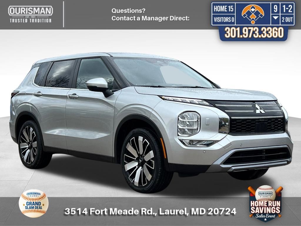 Silver Alloy 2025 Mitsubishi Outlander SE FWD SUV / Crossover Front-Wheel Drive Continuously Variable Transmission