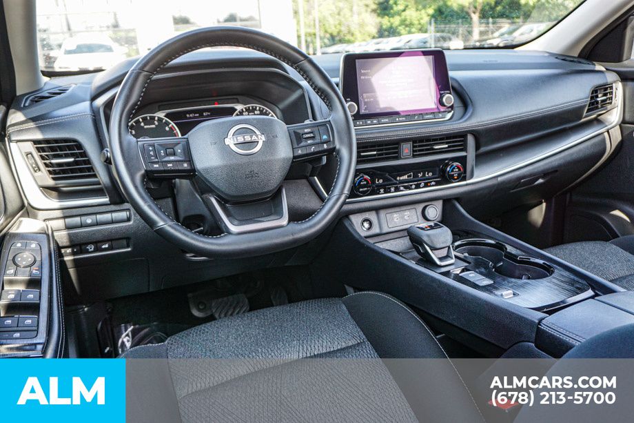 2025 Nissan Rogue SV - Photo 27