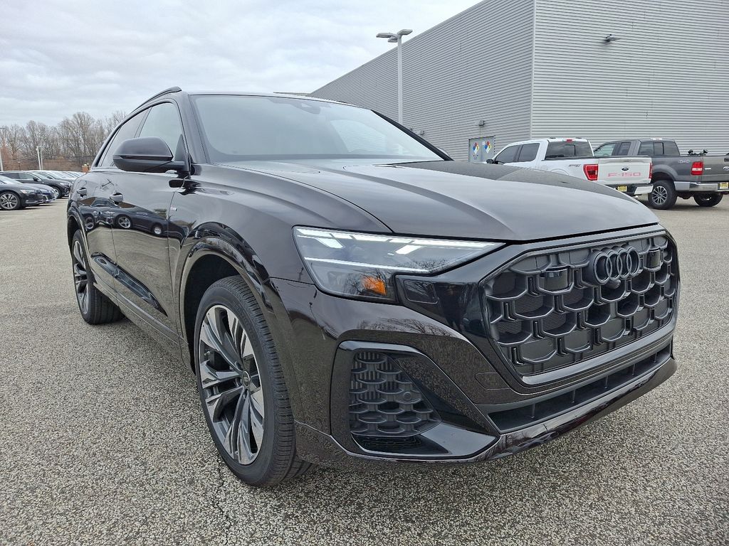 2025 Audi Q8 Premium Plus 2