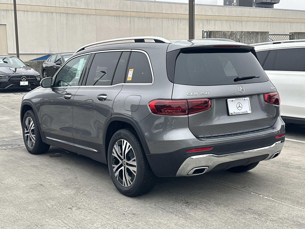 Thumbnail: 2026 Mercedes-Benz GLB - 7