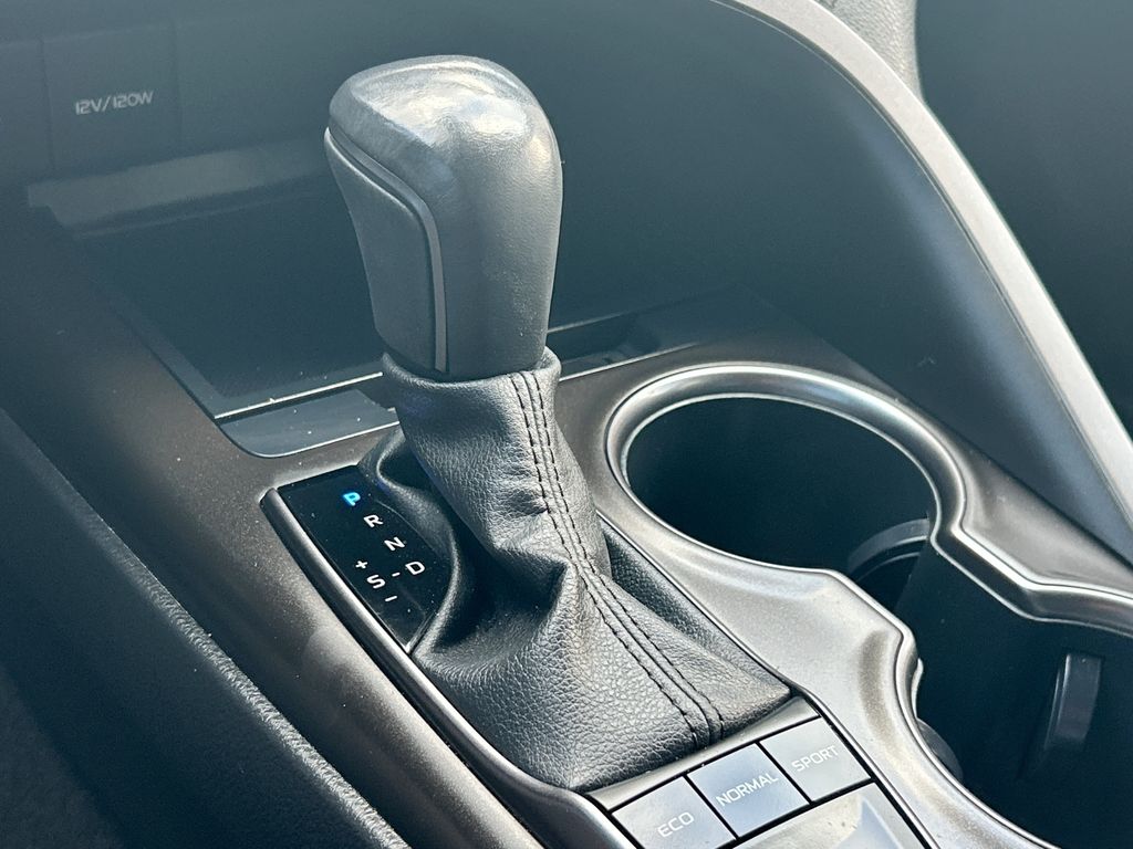 Thumbnail: 2023 Toyota Camry - 15
