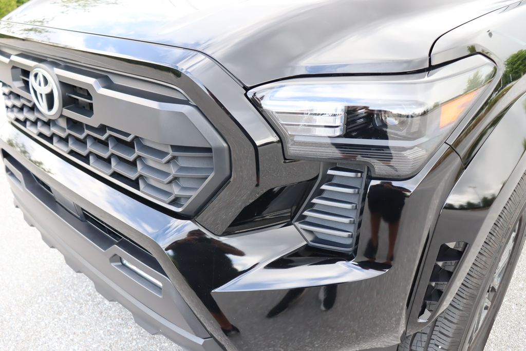 2024 Toyota Tacoma TRD Sport 3