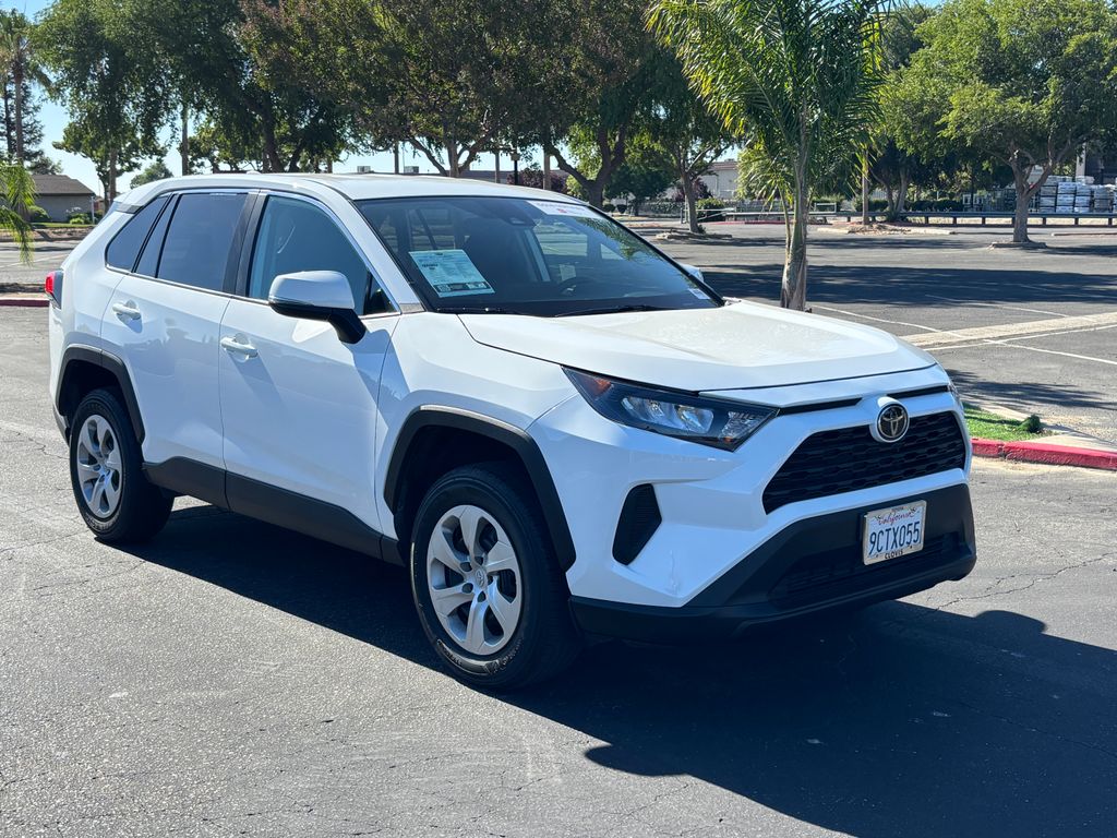 Thumbnail: 2022 Toyota RAV4 - 3