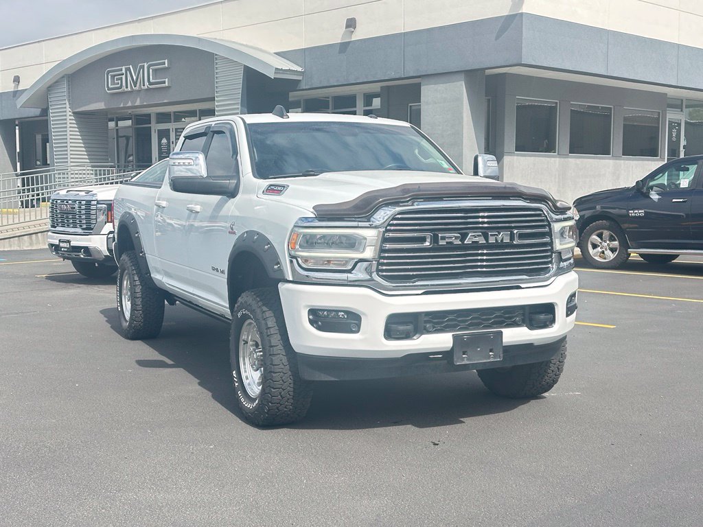 Bright White Clearcoat 2024 RAM 2500 Pickup Truck Four-Wheel Drive 6-Speed Automatic